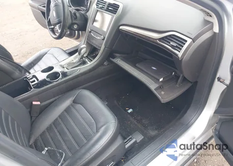 2013 Ford Fusion Hybrid Se z USA, uszkodzony, nr VIN 3FA6P0LU5DR231346